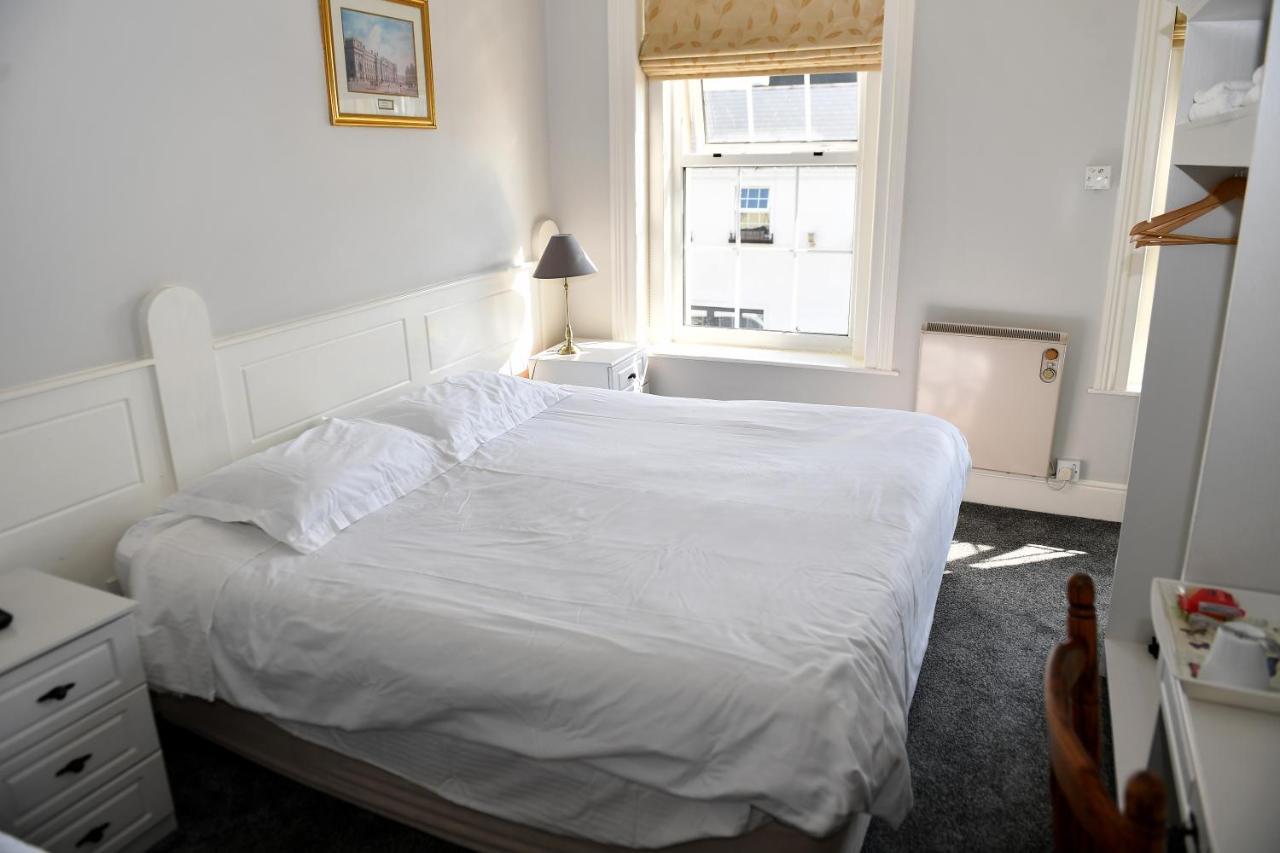 Railway House Guest House Мълингар Екстериор снимка